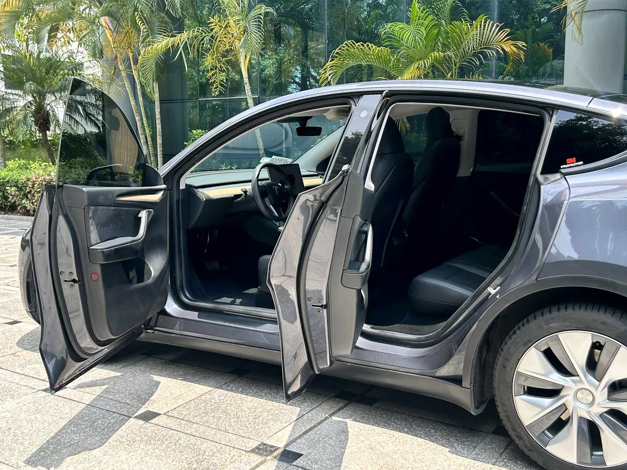 Tesla 2022 Model Y rear-wheel drive version automatic transmission 14
