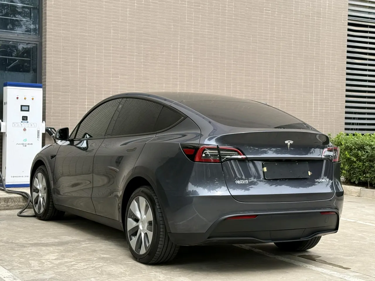 Tesla 2022 Model Y long endurance all-wheel drive version automatic transmission 9