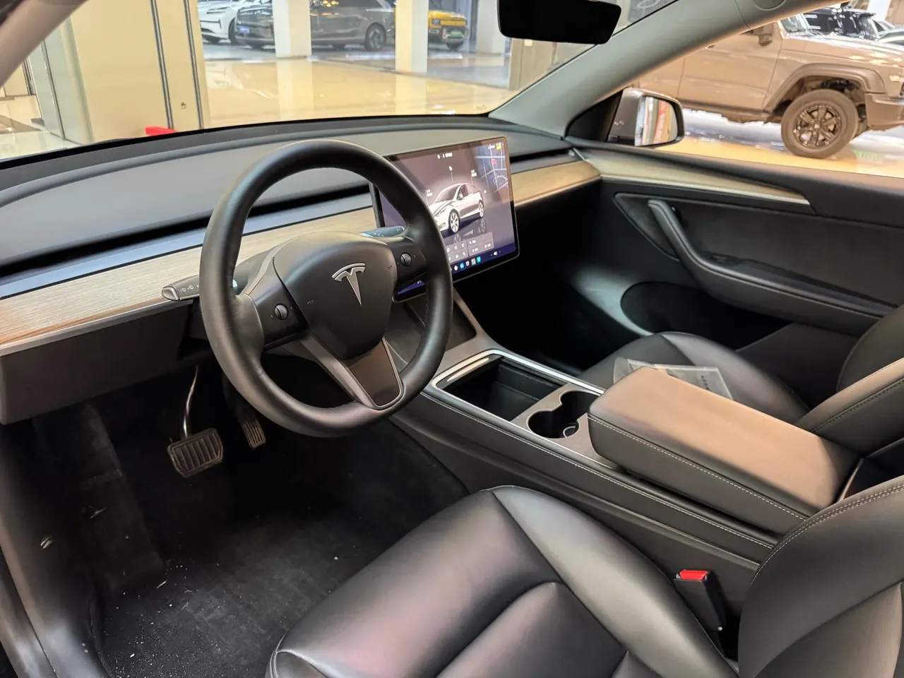 Tesla 2022 Model Y rear-wheel drive version automatic transmission 3