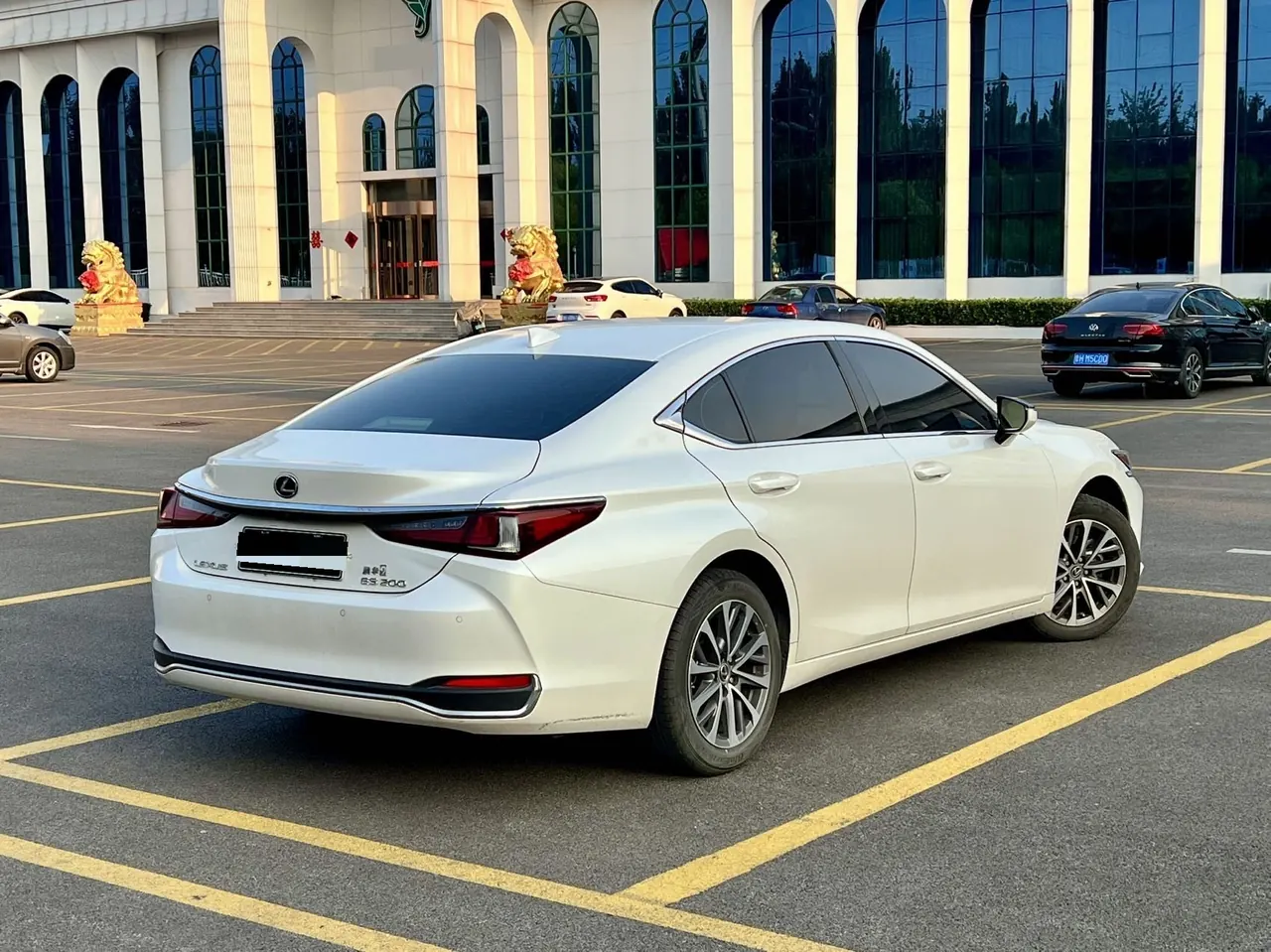 Lexus ES (Imported) 2023 ES200 2.0 Stepless Premium Edition Automatic Gear 3