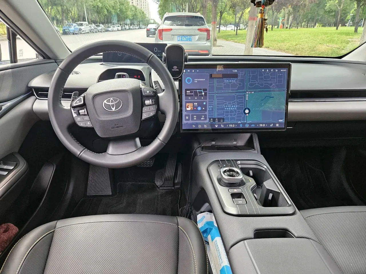 Toyota 2025 bZ 5 550 PRO automatic gear 2
