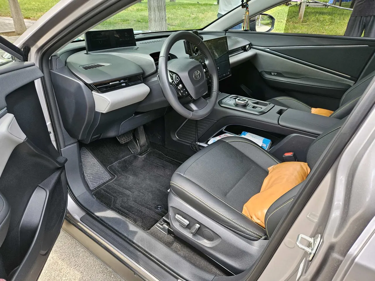 Toyota 2025 bZ 5 550 PRO automatic gear 4