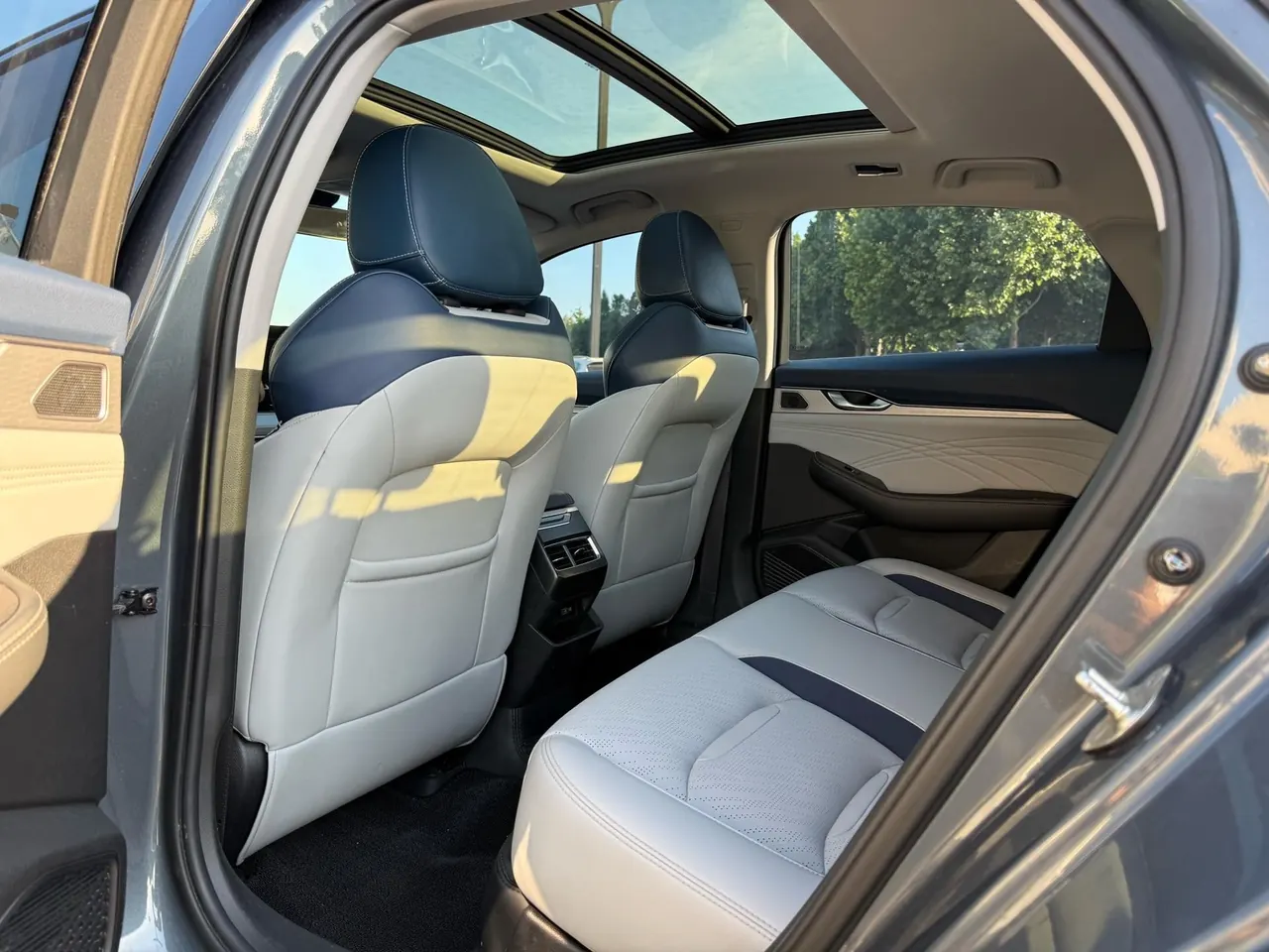 Geely 2021 xingrui 2.0T distinguished model (modified) automatic gear 7