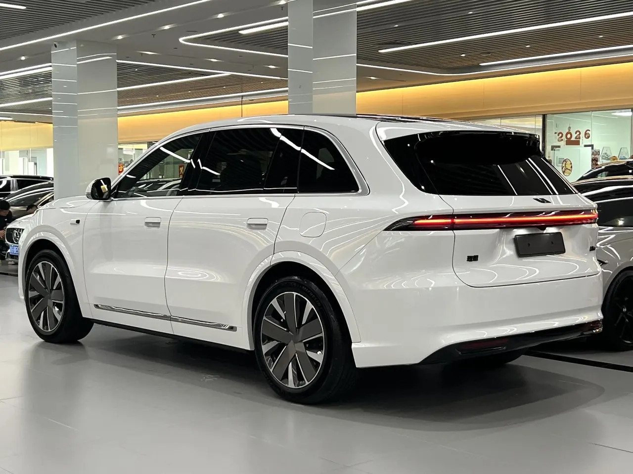 Li 2026 L8 Ultra Automatic 16