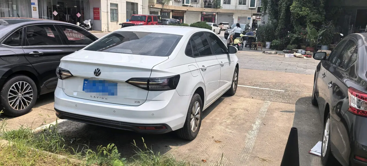 Volkswagen 2023 Lavida New 1.5 Outstanding New Yida Automatic Gear 6