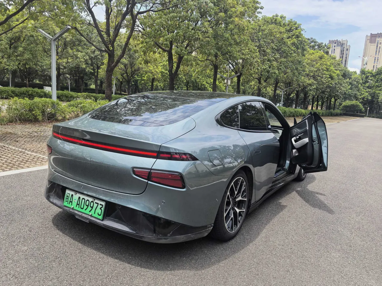 Xpeng 2023 P7i 610 Pengyi Performance Edition Automatic Gear 4
