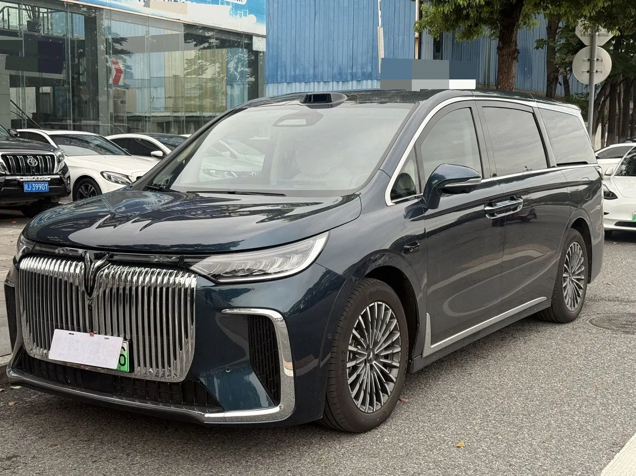 Open image lightbox: Voyah 2026 dreamers PHEV 1.5T dry Kun Ultra automatic gear