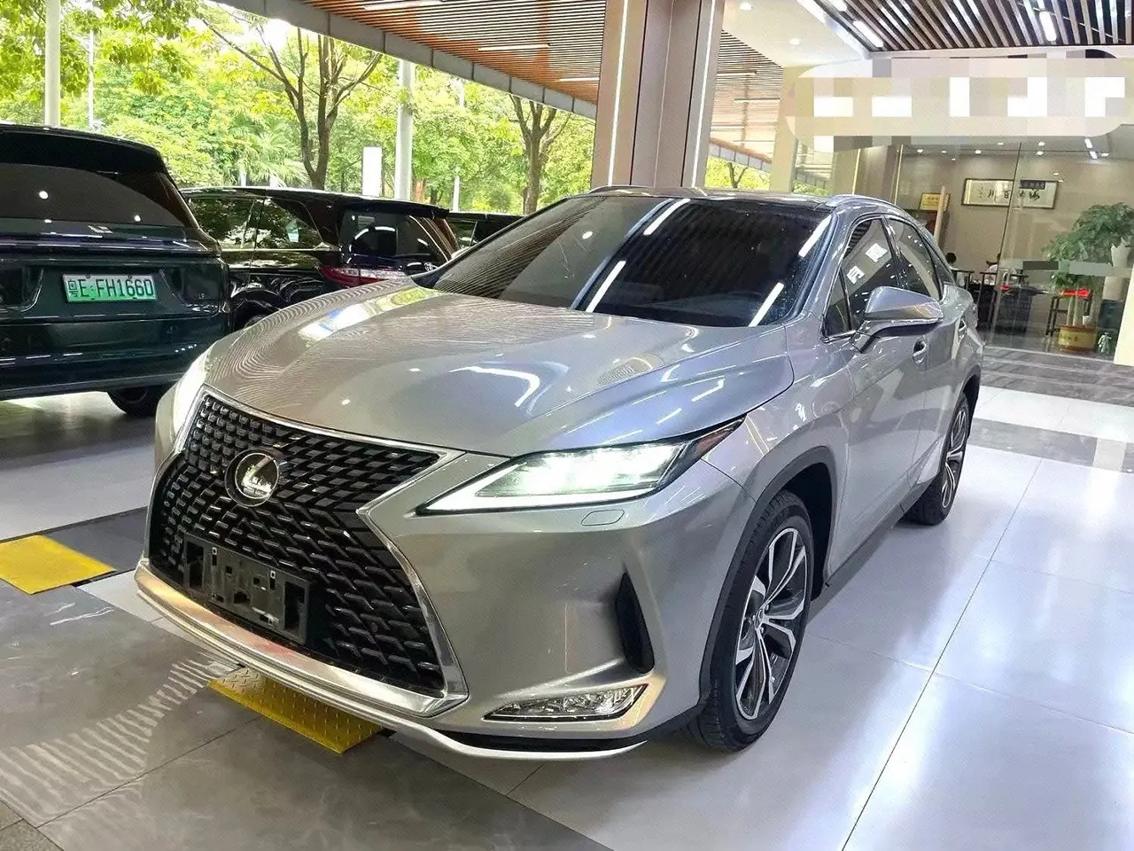 打开图片灯箱:Lexus RX (Imported) 2020 RX300 2.0T Four-wheel Drive Elegant Automatic Gear