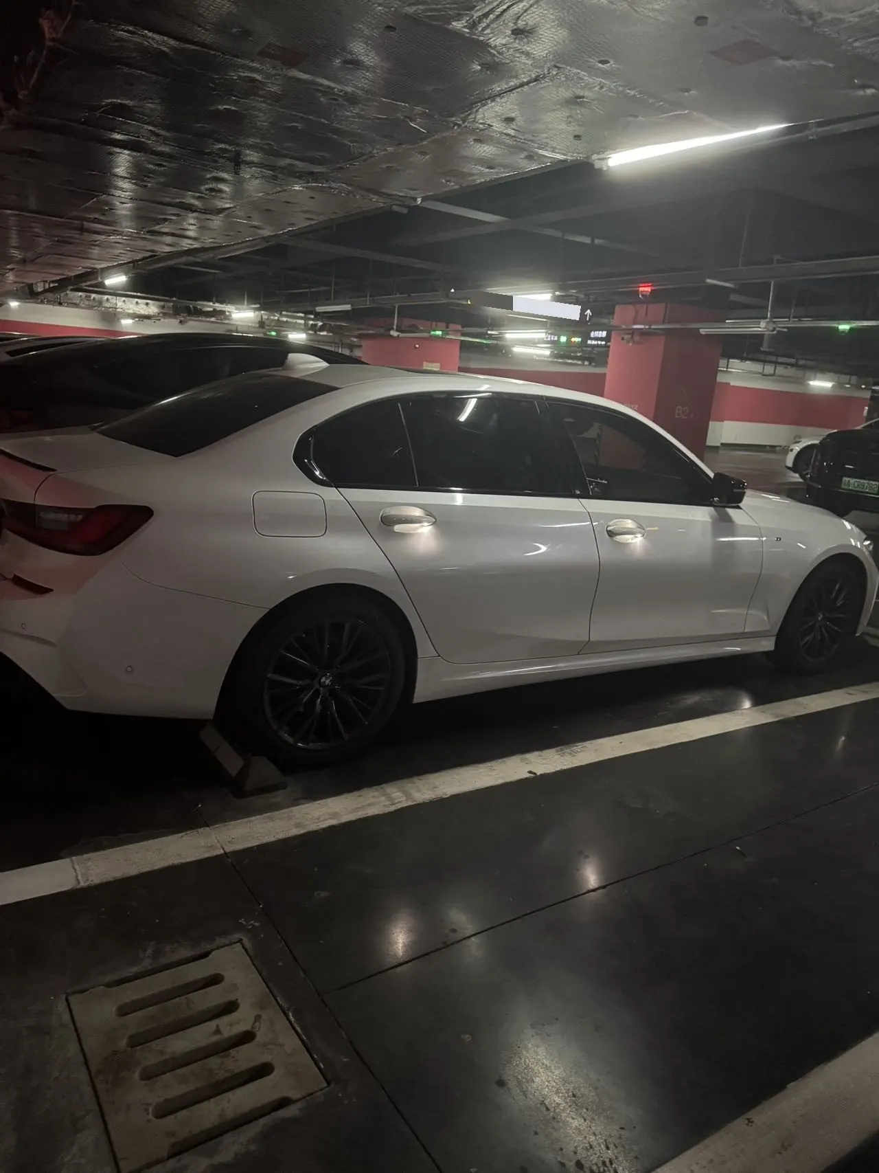 BMW 3 Series 2022 325Li 2.0T M Sports Obsidian Night Kit (Changed) Automatic Gear 5