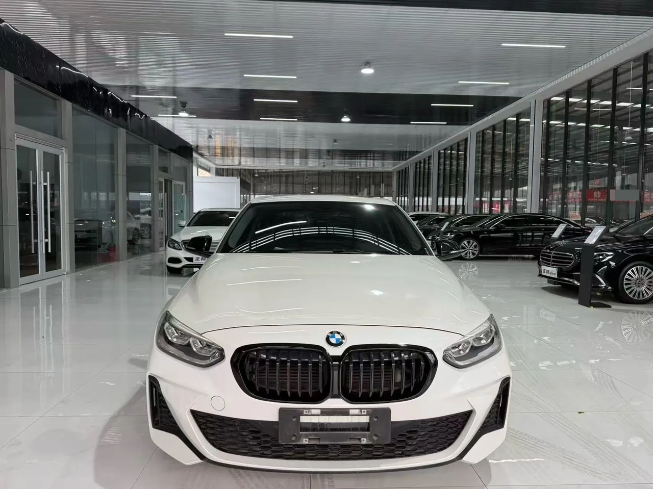 BMW 1 Series 2022 120i 1.5T M Sports Obsidian Night Edition Automatic Gear 2