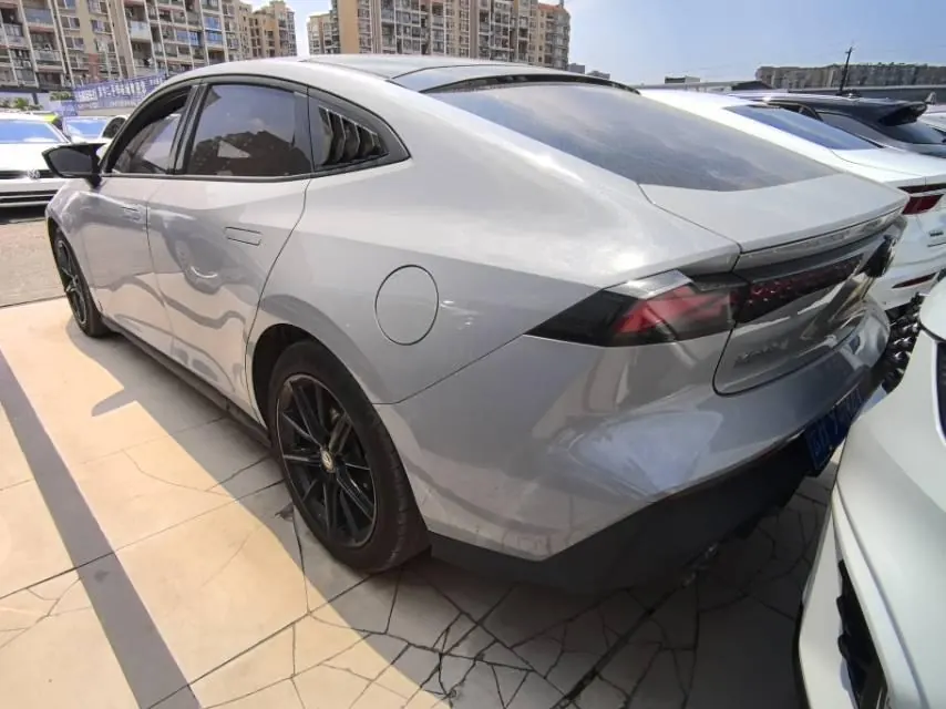 ChangAn 2022 UNI-V 1.5T honorable automatic gear 5