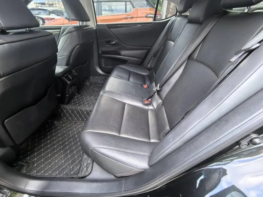 Lexus ES (Imported) 2020 ES200 2.0 Stepless Premium Edition Automatic Gear 5