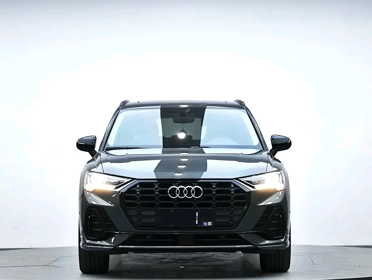 Audi 2022 Q3 1.4TFSI 35TFSI Fashion Dynamic Automatic 2