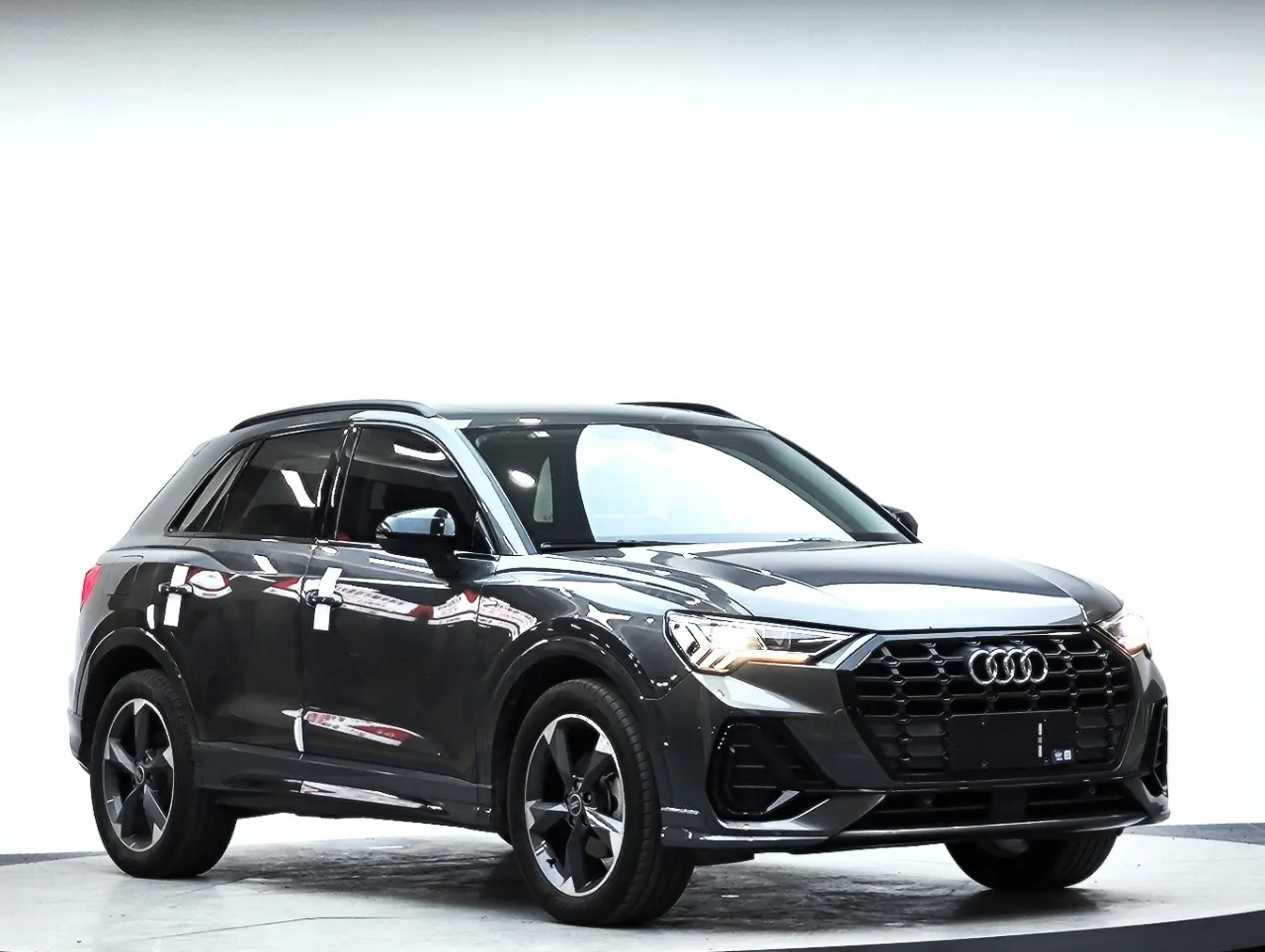 Audi 2022 Q3 1.4TFSI 35TFSI Fashion Dynamic Automatic 3