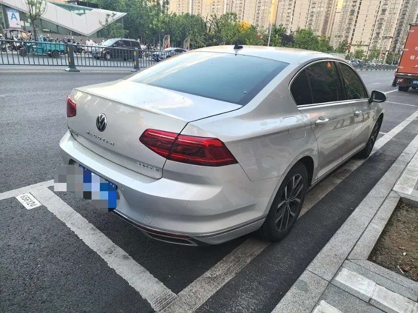 Volkswagen 2020 Magotan 2.0TSI 330TSI Leading Automatic 5
