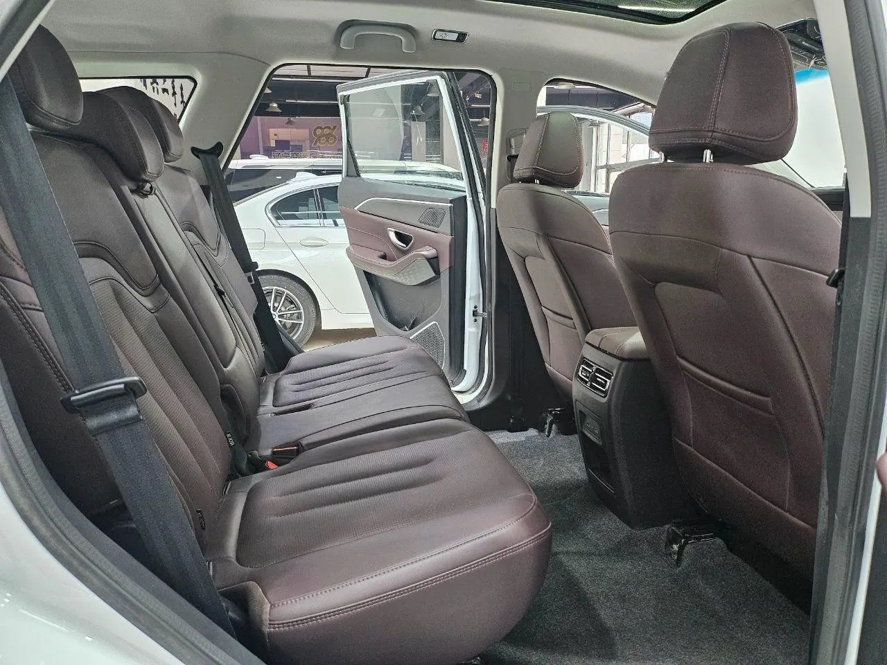 Jetour 2025 X90 PLUS 1.6TD Elite Edition 7-seat Automatic Gear 18