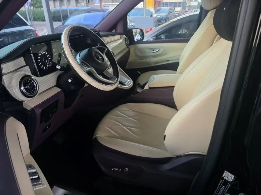 Mercedes Benz 2024 Vito 2.0T Elite Edition 7-seat Automatic Gear 2
