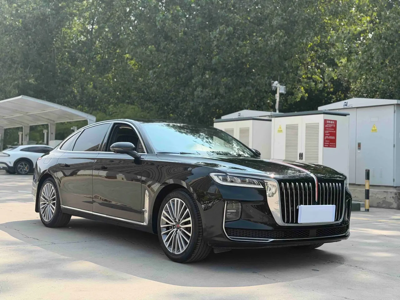 HongQi 2020 H9 48V 2.0T Zhilian Qi Chang Edition Automatic Gear 2