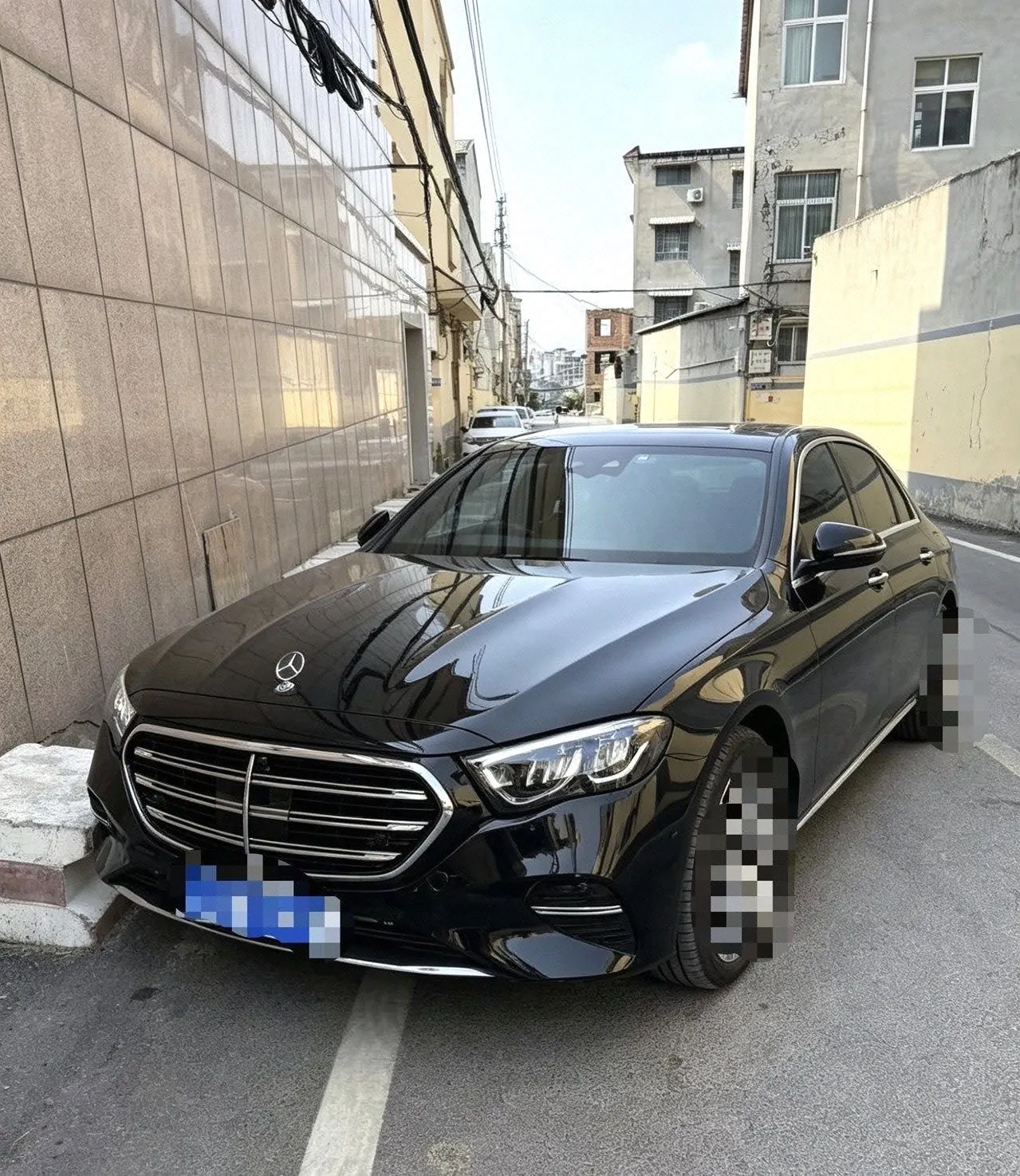 打开图片灯箱:Mercedes Benz E-Class 2026 model E 300 L 48V 2.0T Luxury Edition Automatic
