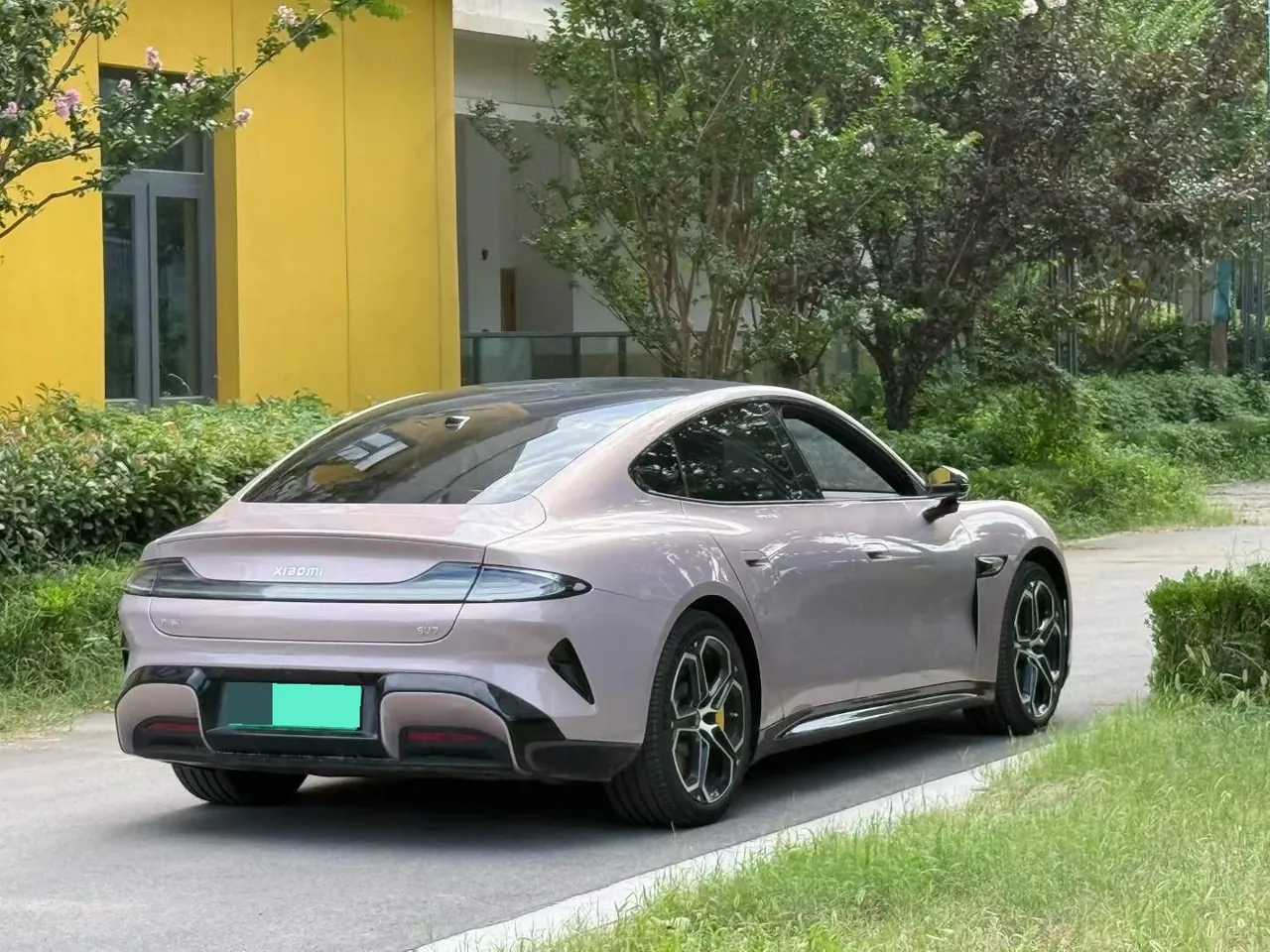 MI 2026 SU7 Standard Edition Automatic Gear 4