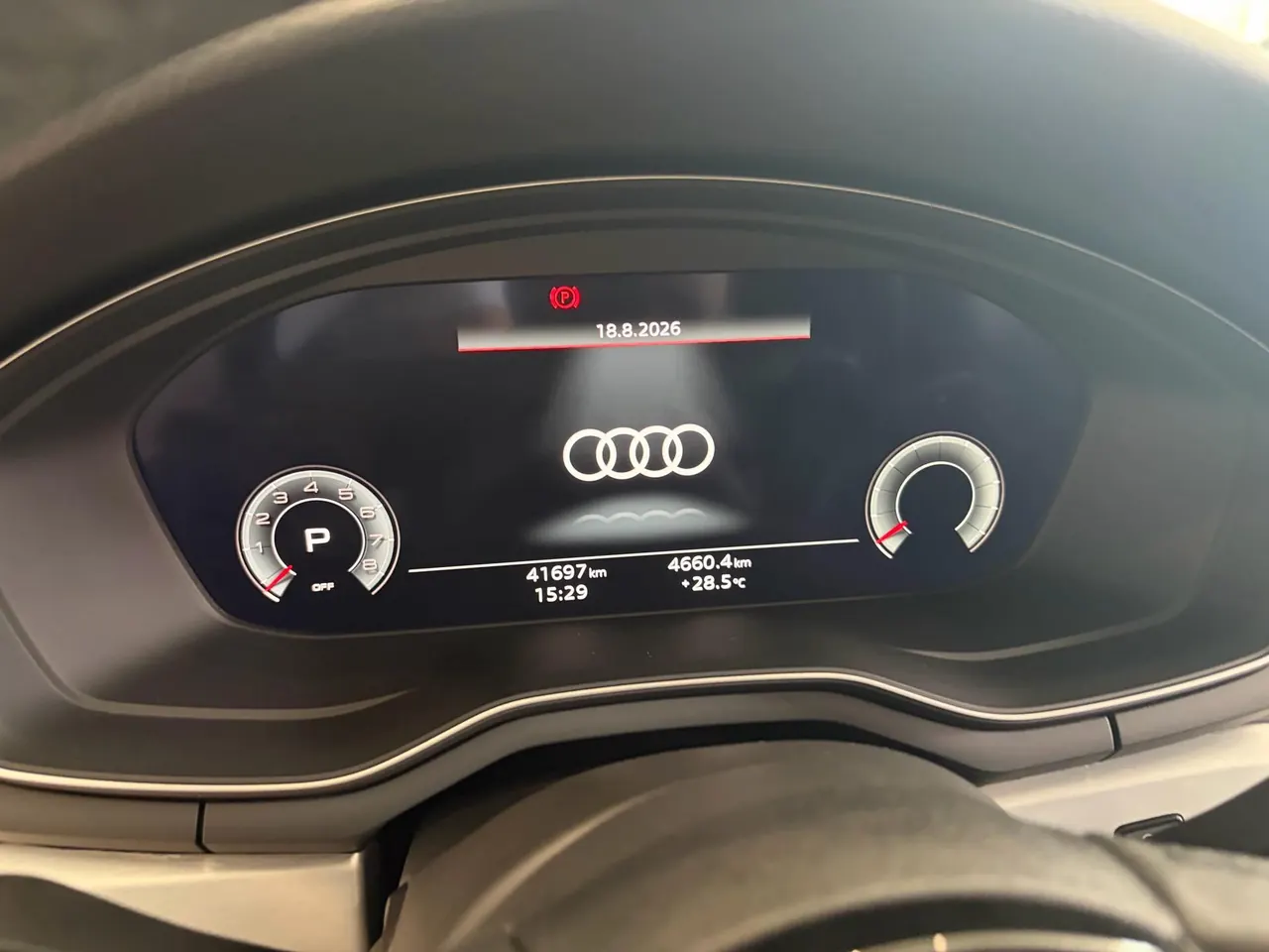 Audi 2022 A4L 2.0TFSI 40TFSI Deluxe Dynamic Automatic 10