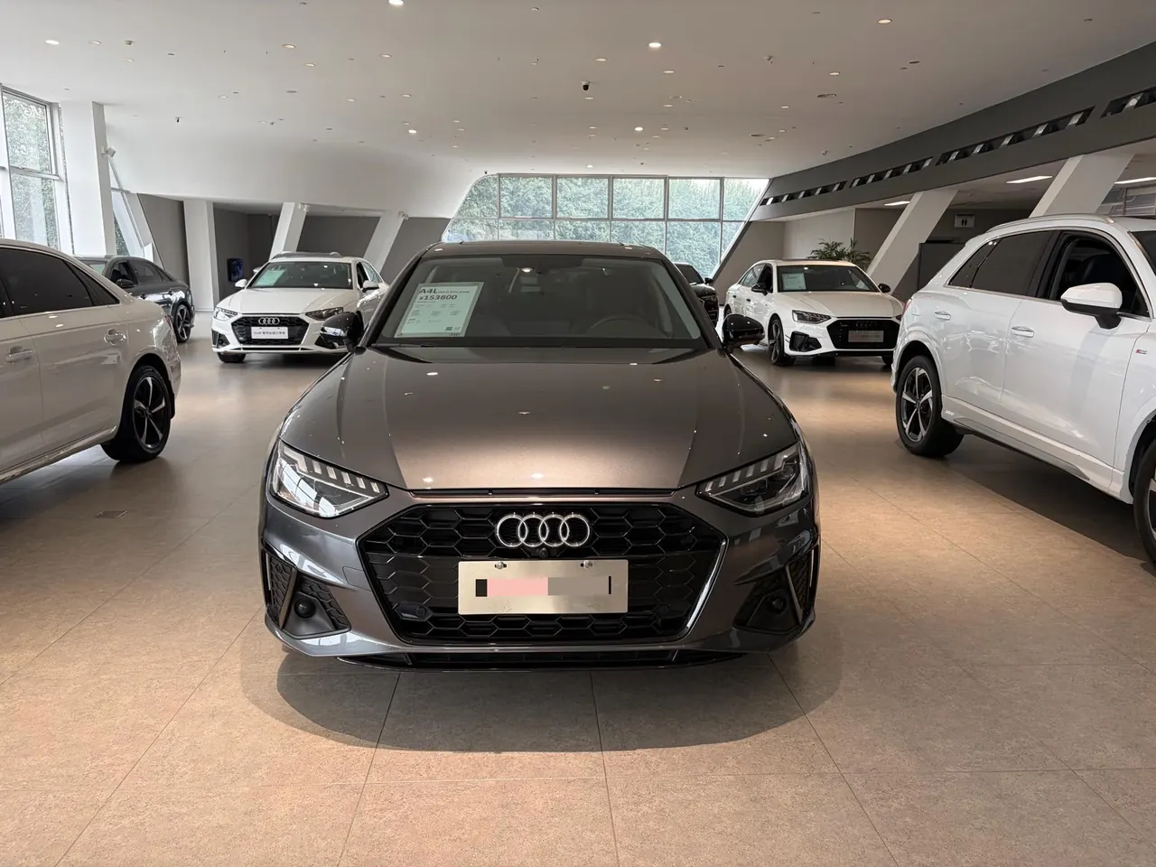 Audi 2022 A4L 2.0TFSI 40TFSI Deluxe Dynamic Automatic 2