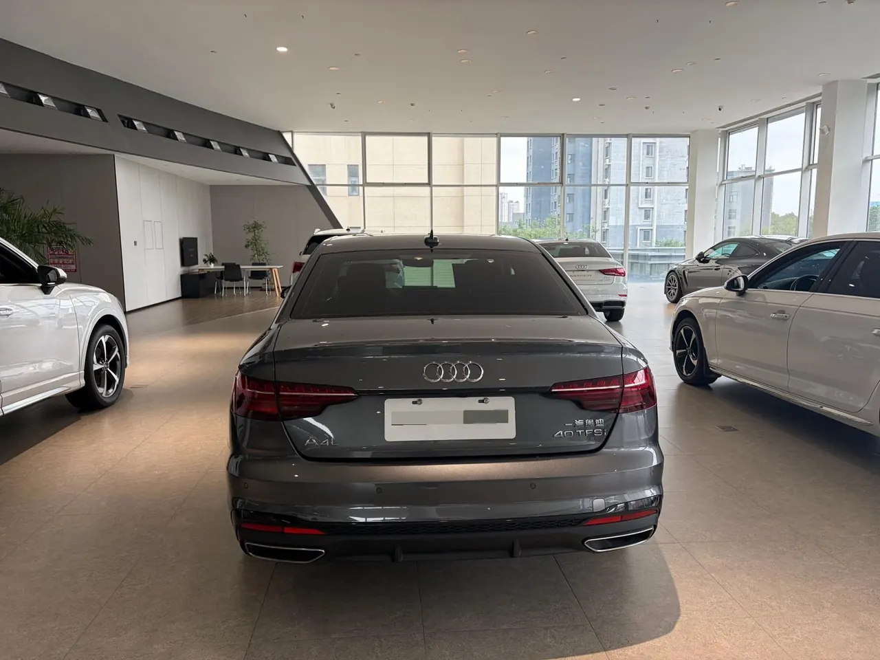 Audi 2022 A4L 2.0TFSI 40TFSI Deluxe Dynamic Automatic 5