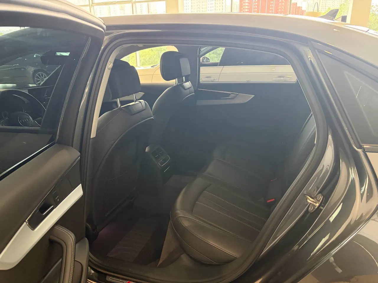 Audi 2022 A4L 2.0TFSI 40TFSI Deluxe Dynamic Automatic 8