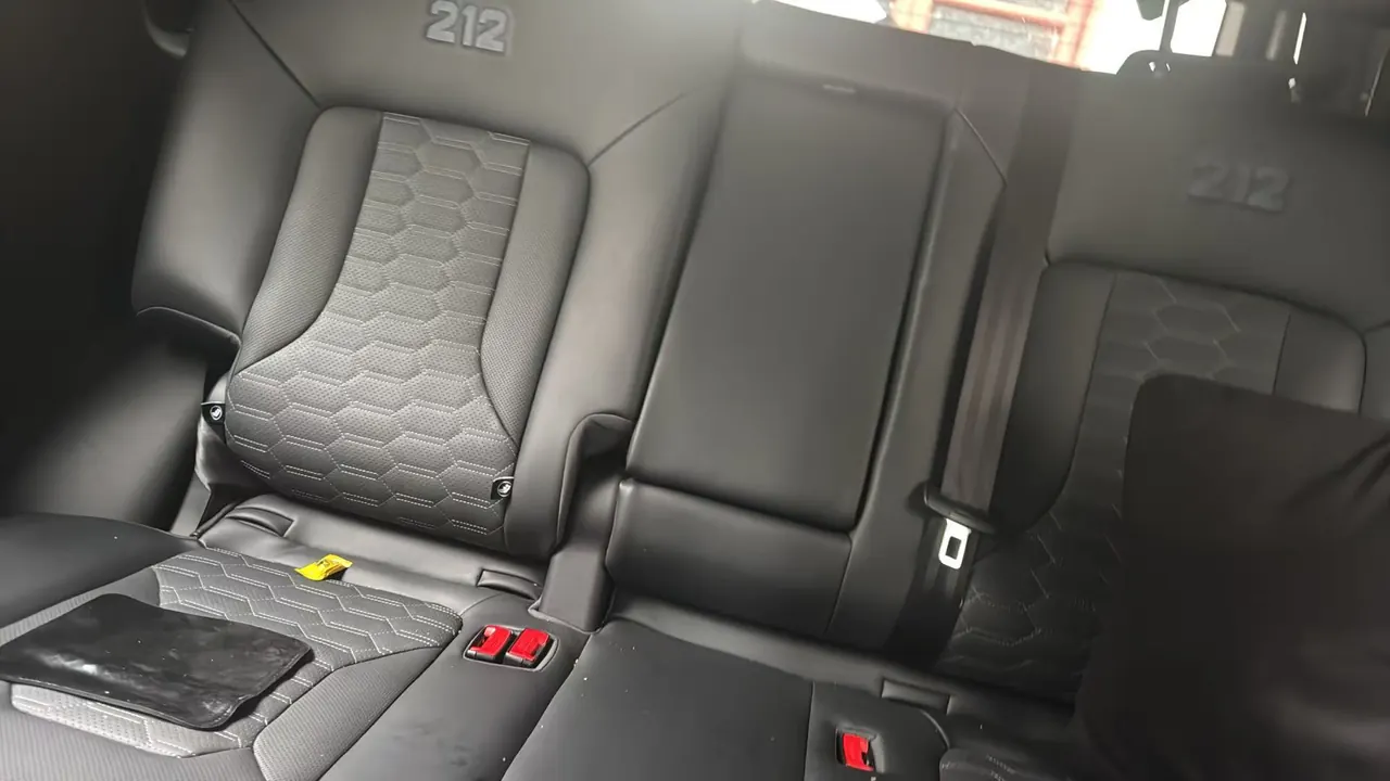 212 2024 T01 2.0T Explorer Automatic 4