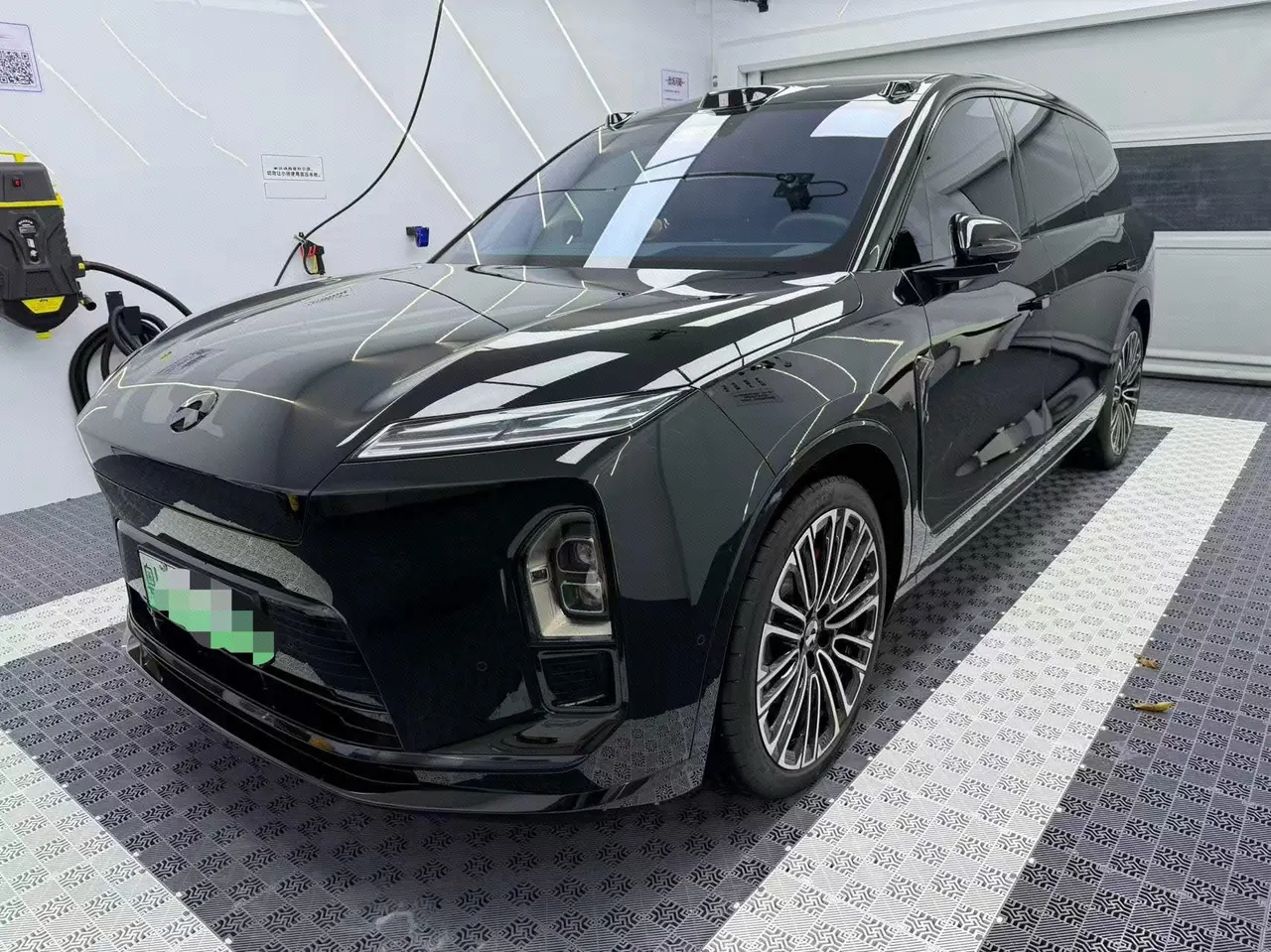 Open image lightbox: NIO 2026 ES8 6‑Seater Executive Signature Edition Automatic Transmission