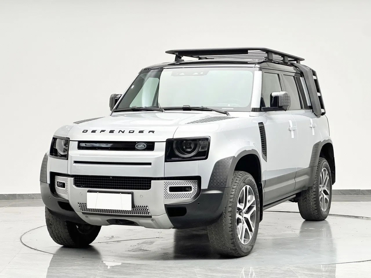 打开图片灯箱:Land Rover Guard (Imported) 2022 Guard 110 48V 3.0T P400 X-DYNAMIC HSE Automatic Gear