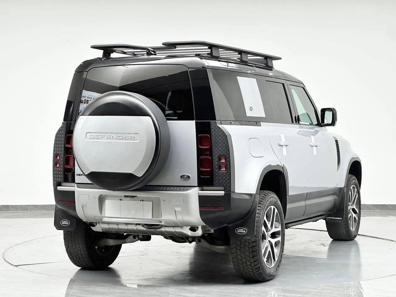 Land Rover Guard (Imported) 2022 Guard 110 48V 3.0T P400 X-DYNAMIC HSE Automatic Gear 9