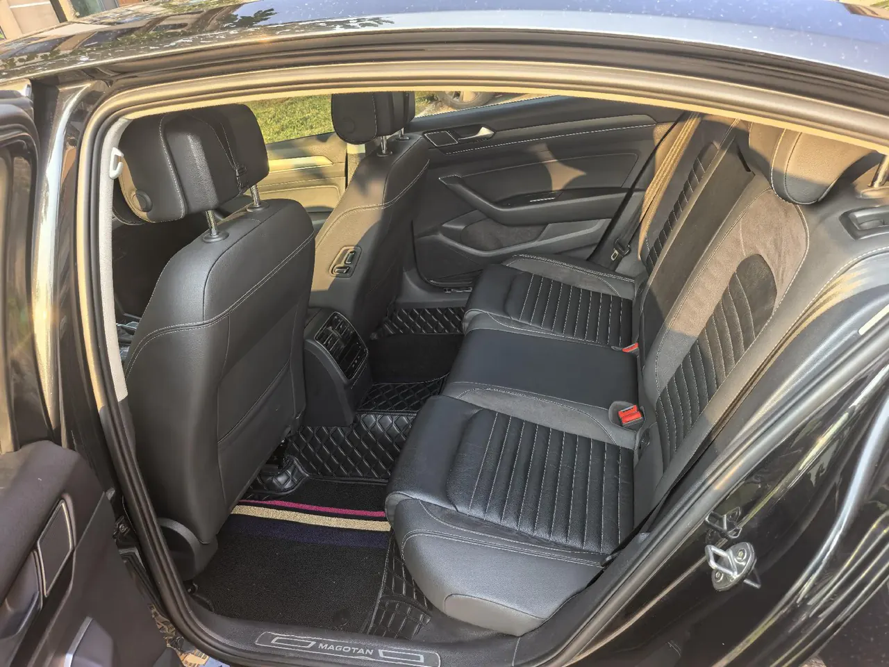 Volkswagen 2020 Magotan 2.0TSI 330TSI Leading Automatic 3