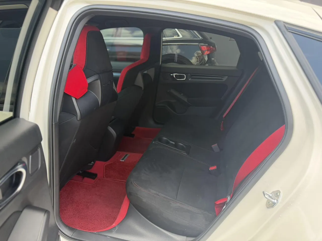 Honda Civic (Imported) 2023 Model Civic Type R 2.0T 420TURBO Manual Transmission 3