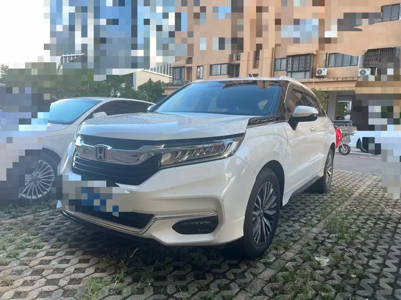 Open image lightbox: Honda 2020 crown road 2.0T 370TURBO four-wheel drive exclusive edition two-color automatic gear