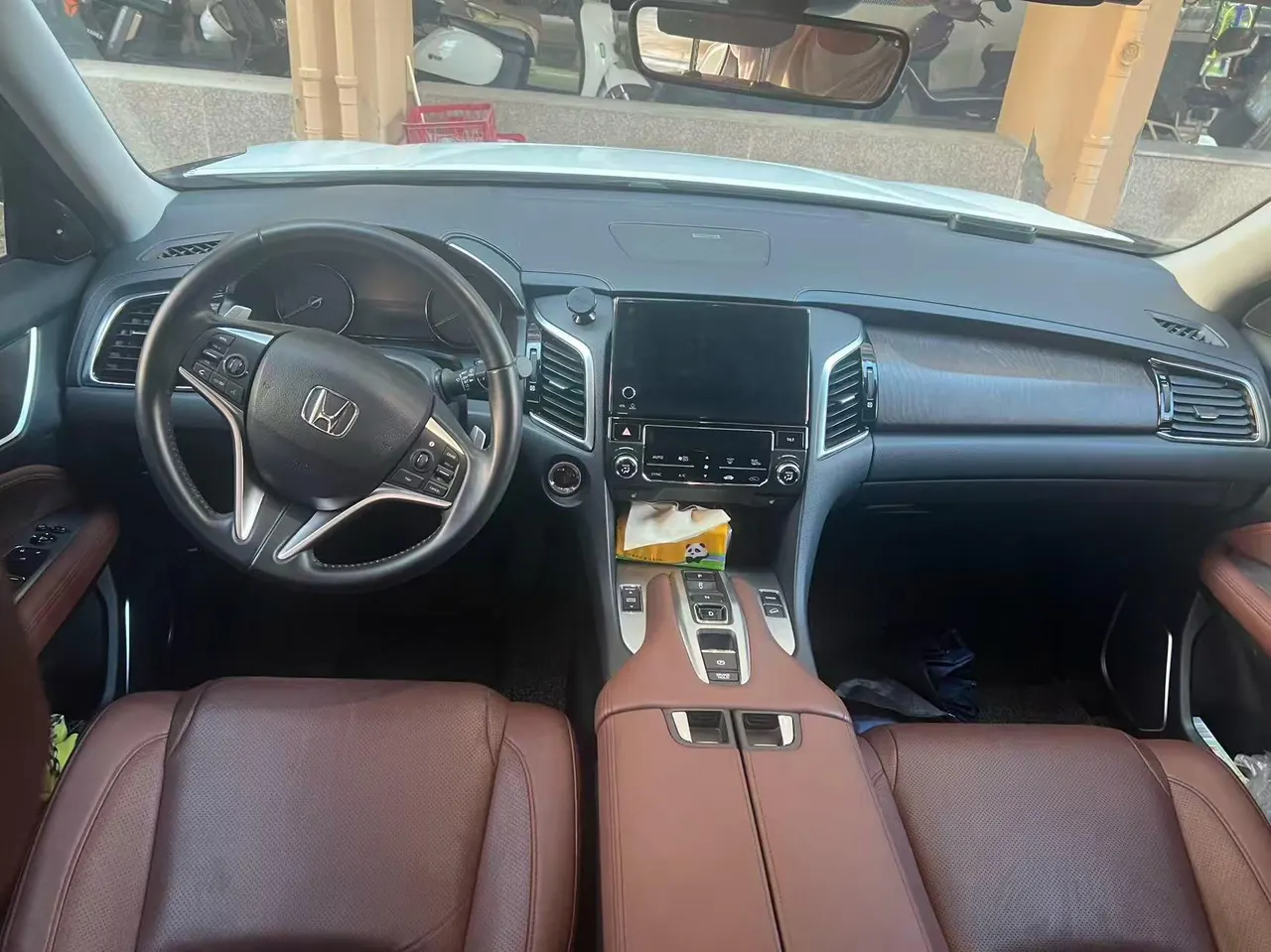 Honda 2020 crown road 2.0T 370TURBO four-wheel drive exclusive edition two-color automatic gear 5