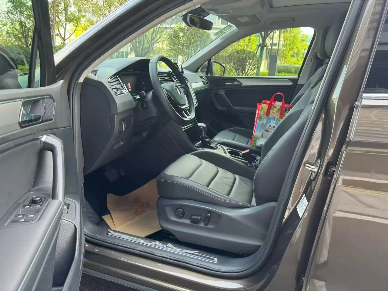 Volkswagen Tiguan L New Energy 2020 Tiguan L PHEV 1.4T 430 Premium Edition Automatic Gear 5