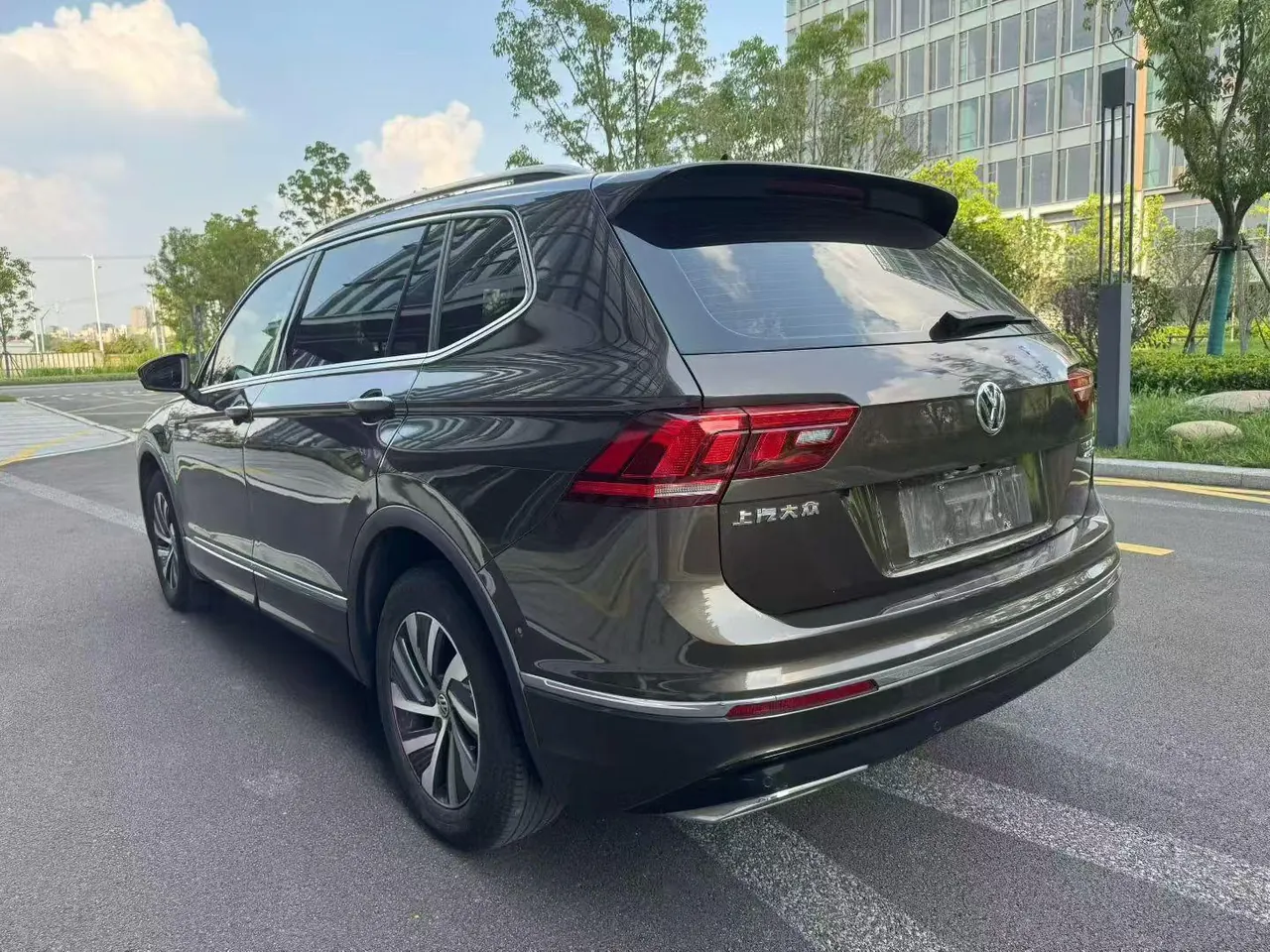 Volkswagen Tiguan L New Energy 2020 Tiguan L PHEV 1.4T 430 Premium Edition Automatic Gear 7