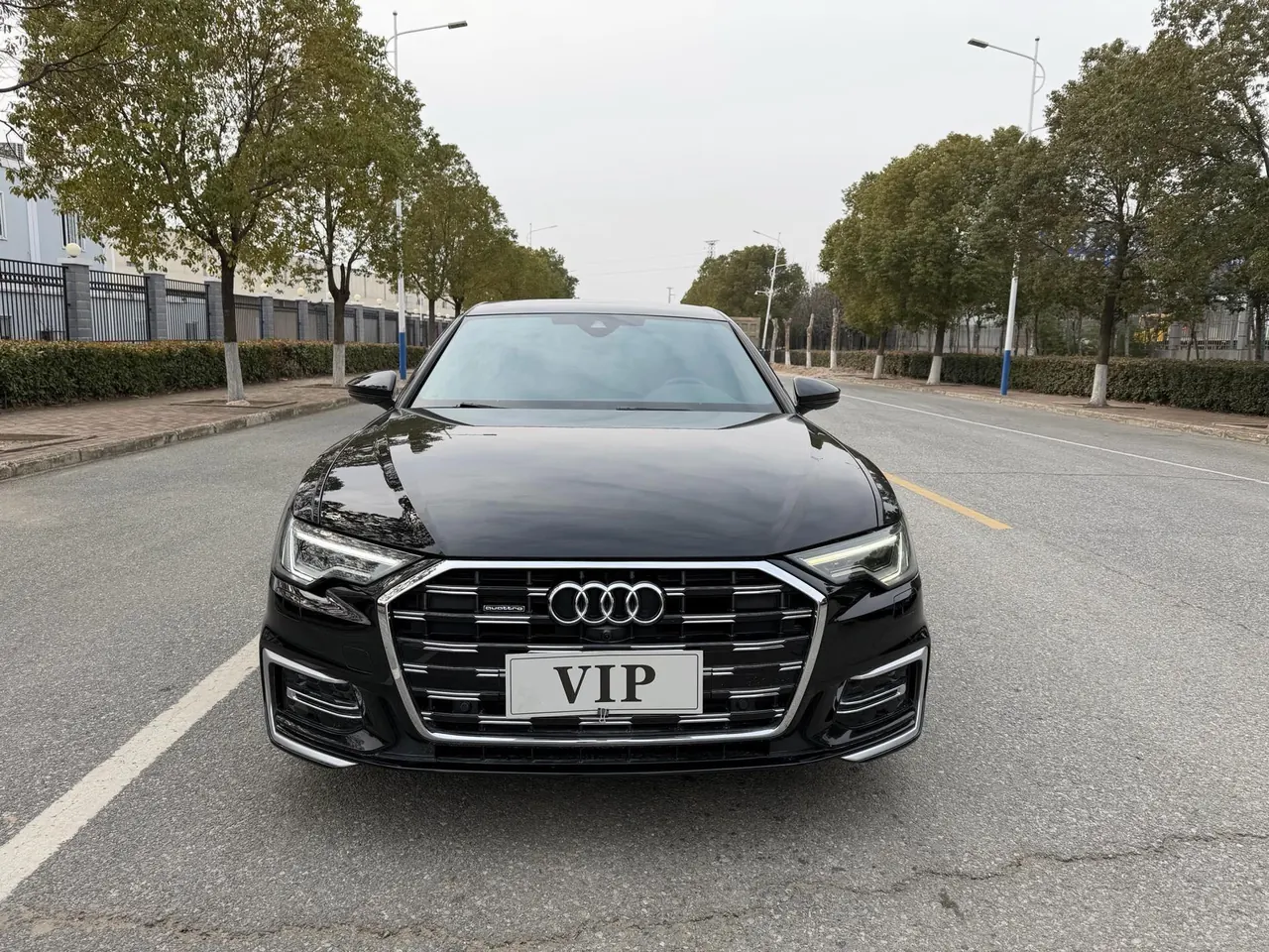 Audi 2022 A6L 2.0TFSI 40TFSI Deluxe Elegant Automatic 2