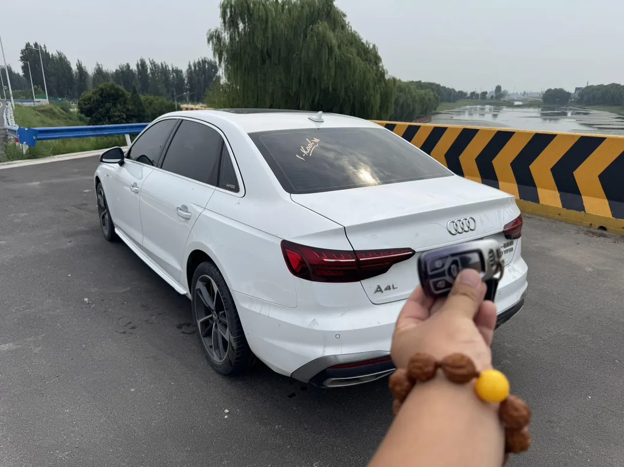 Audi 2022 A4L 2.0TFSI 40TFSI Fashion Dynamic Automatic 5