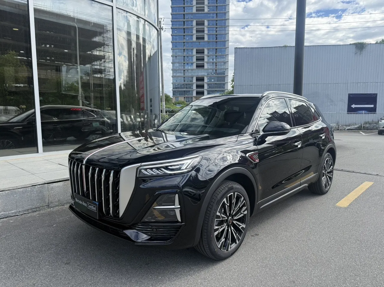 Open image lightbox: HongQi 2026 HS5 2.0T 4-wheel drive flag enjoy Pro version automatic gear