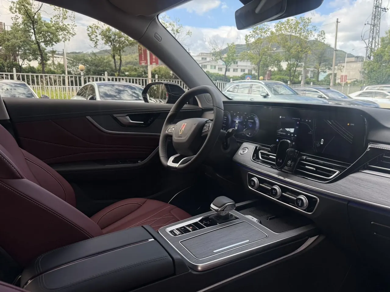 HongQi 2026 HS5 2.0T 4-wheel drive flag enjoy Pro version automatic gear 5