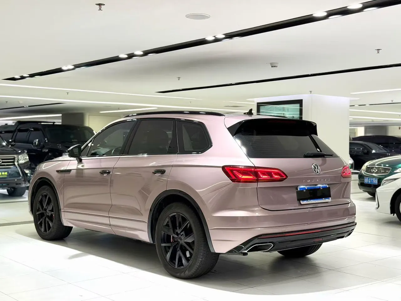 Volkswagen Touareg (Imported) 2020 Touareg 3.0TSI Sharp Edition Automatic Gear 3