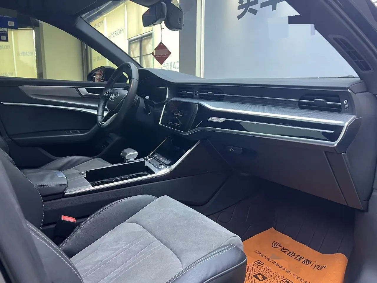 Audi 2020 A6L e-tron 2.0TFSI 55TFSI e Quattro automatic 4