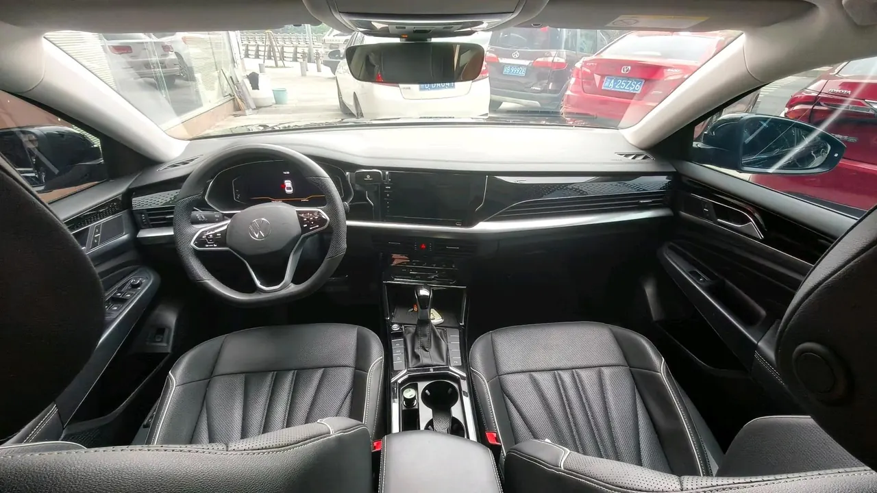 Volkswagen 2024 Passat 2.0TSI 330TSI Elite Edition Automatic 3