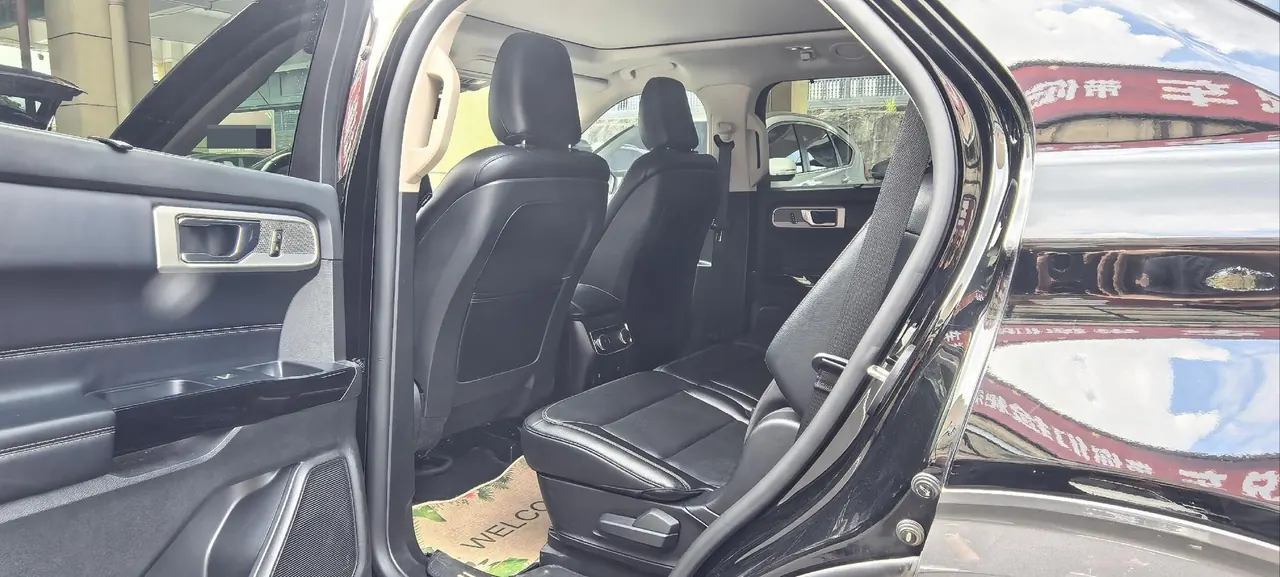 Ford 2020 Explorer 2.3T EcoBoost 285 Four-wheel Drive Titanium Edition 6-seat Automatic Gear 5