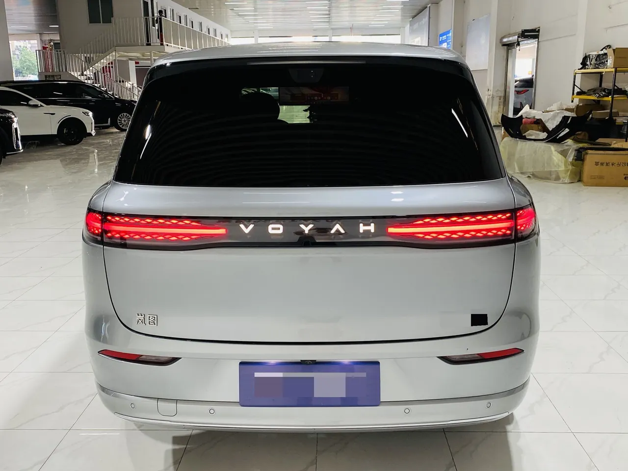 Voyah 2026 Taishan X8 PHEV 1.5T ULTRA automatic gear 11