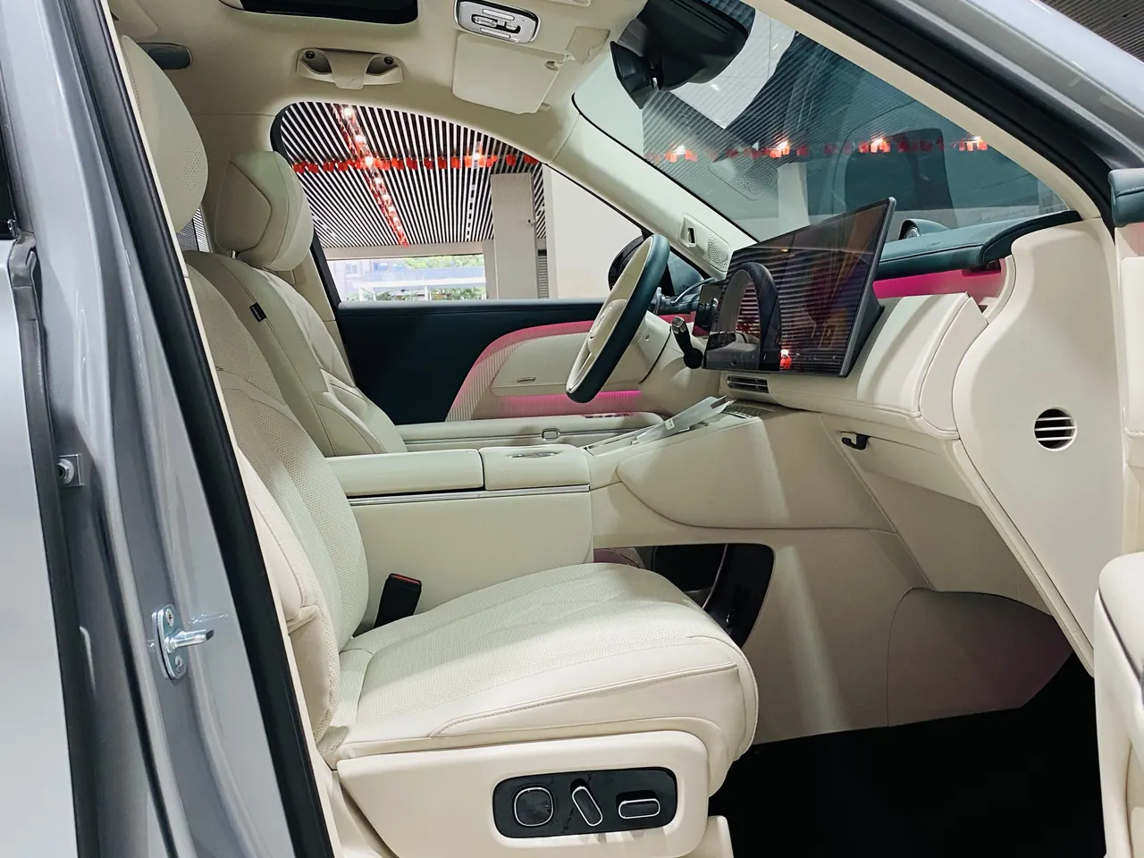 Voyah 2026 Taishan X8 PHEV 1.5T ULTRA automatic gear 12