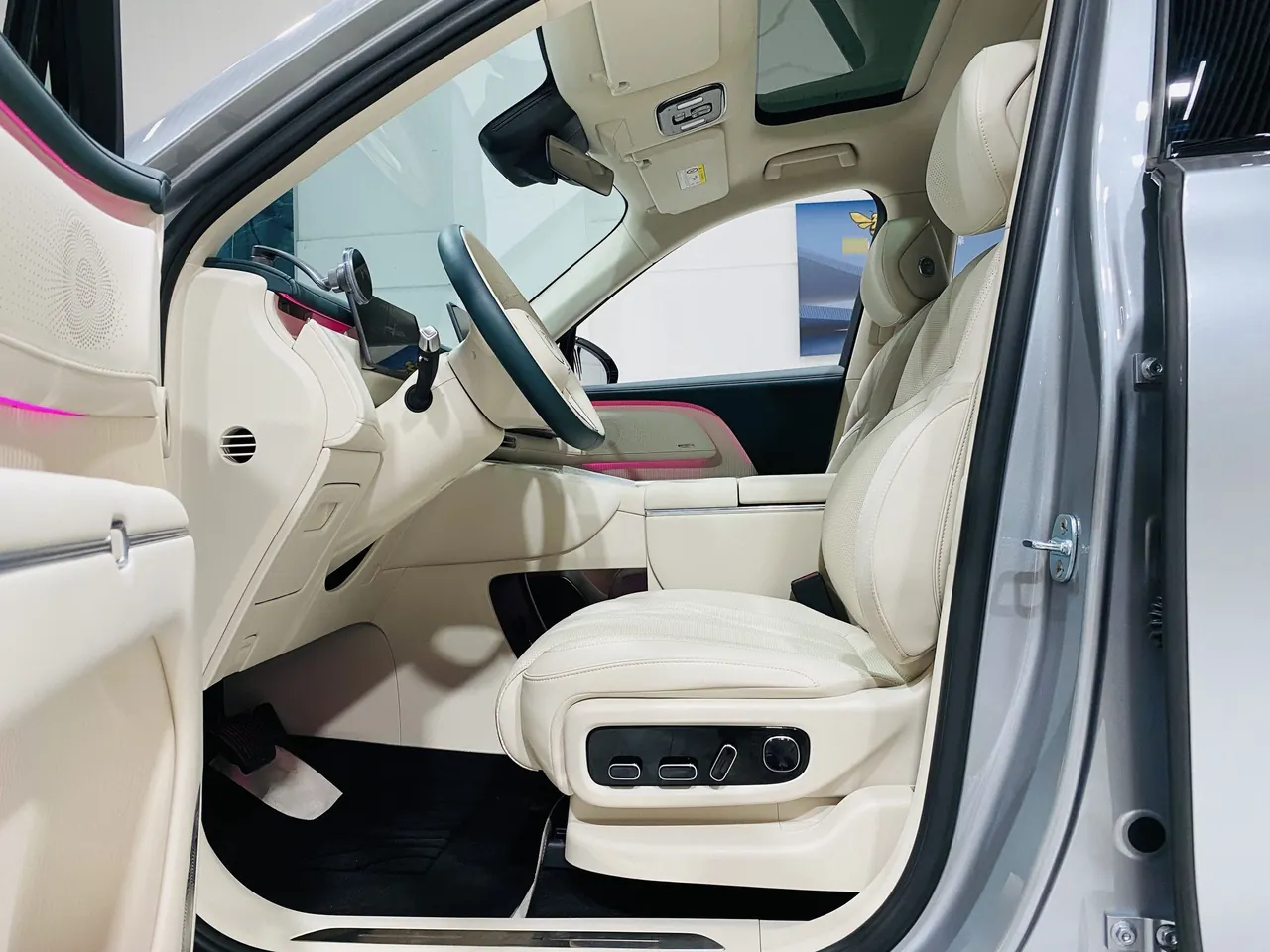Voyah 2026 Taishan X8 PHEV 1.5T ULTRA automatic gear 15
