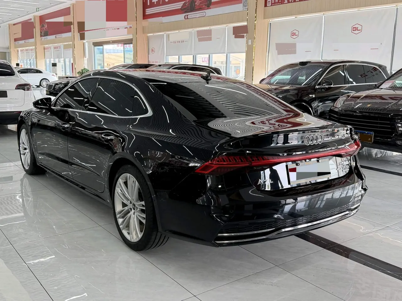 Audi 2024 A7L 2.0TFSI 45TFSI Quattro Luxury Automatic 3